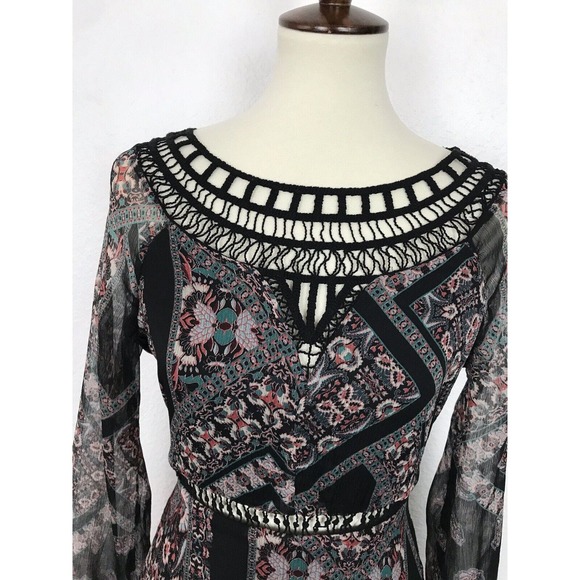 Jessica Simpson Multicolor Print Crochet Trim Handkerchief Hem Dress - Picture 2 of 11